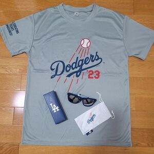 L A Dodgers '23 T-Shirt and MLB Dodger Sunglasses